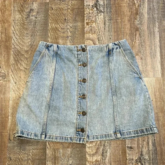 Aritzia Wilfred Free  | Button Down Jean Skirt - Picture 5 of 6